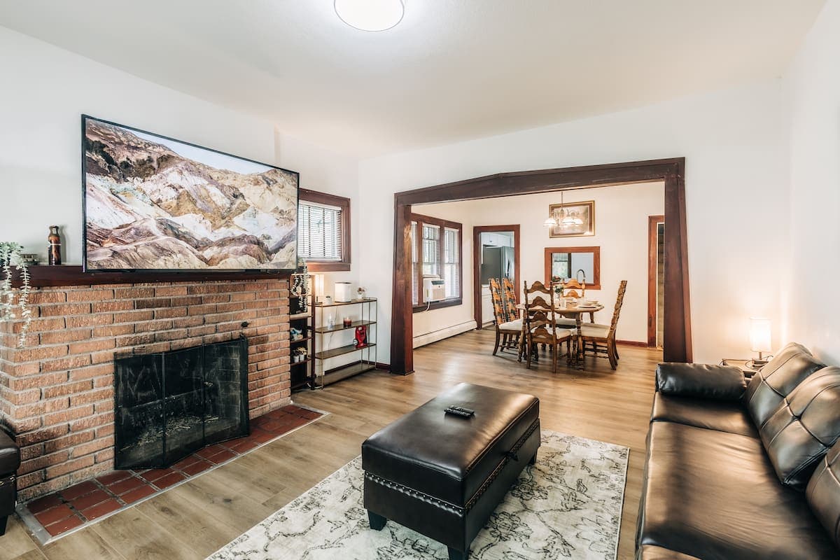 Minnehaha Falls Hideaway — charming Minneapolis home